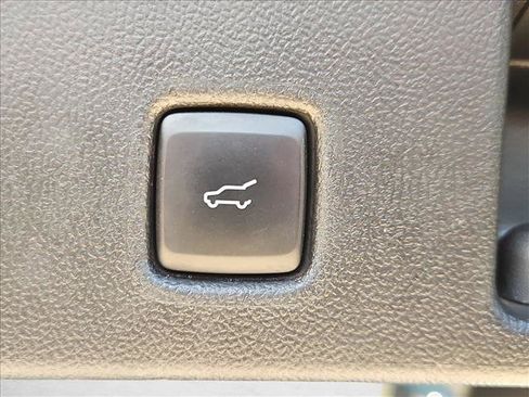 Used 2023 Ford Escape ST-Line AWD/4WD image 7
