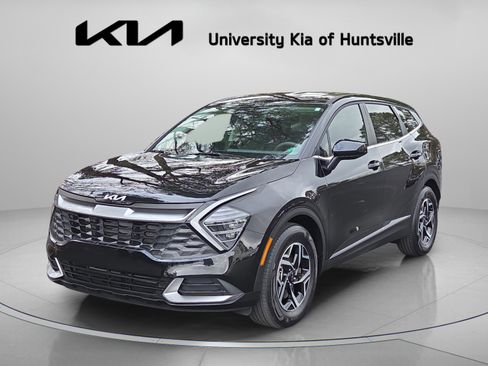 Used 2025 Kia Sportage LX image 3