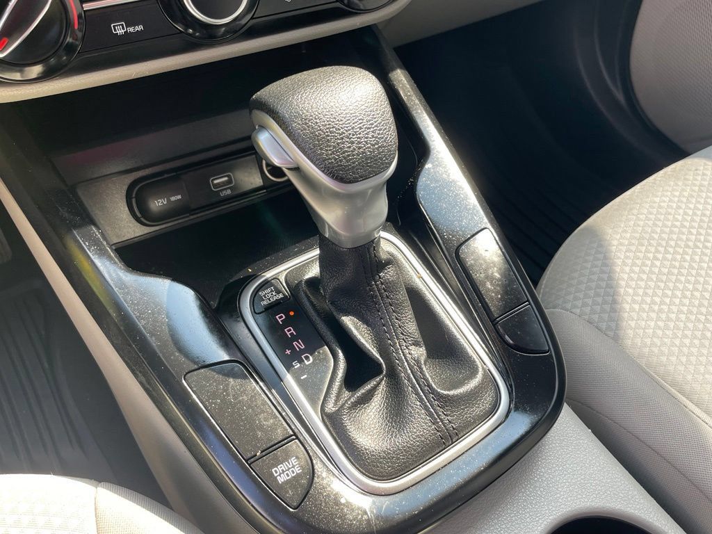 Used 2020 Kia Soul LX FWD image 18