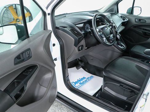 Used 2019 Ford Transit Connect XL FWD image 3
