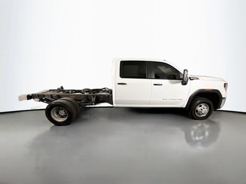 Used 2025 GMC Sierra 3500 Pro w/ Convenience Package AWD/4WD image 8