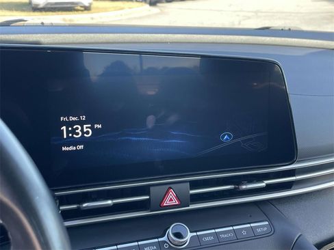 Used 2023 Hyundai Elantra SEL w/ Convenience Package image 26