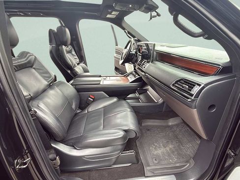 Used 2023 Lincoln Navigator Reserve image 26