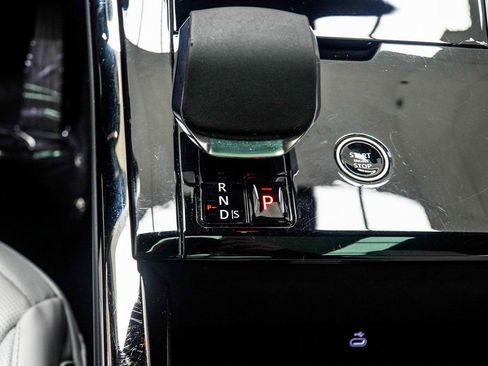 Used 2025 Land Rover Range Rover Sport SE image 22