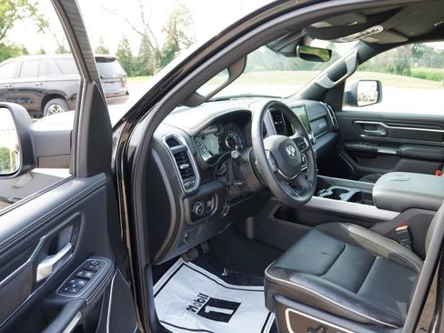 Used 2024 RAM 1500 Laramie AWD/4WD image 15