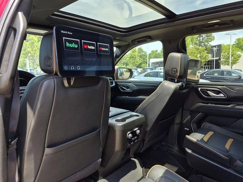 Used 2024 GMC Yukon AT4 AWD/4WD image 19