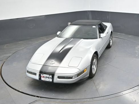 Used 1996 Chevrolet Corvette Convertible RWD image 23