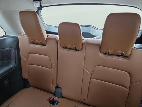 New 2026 Nissan Pathfinder Platinum image 11