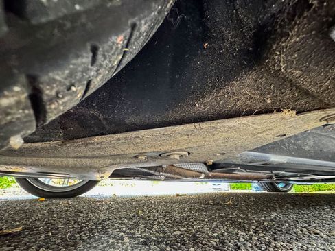 Used 2015 Aston Martin DB9 Volante image 90