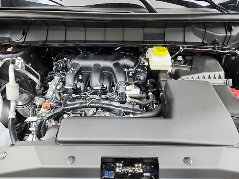 New 2026 Nissan Pathfinder Platinum FWD image 17
