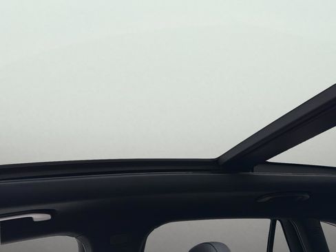 New 2026 Mercedes-Benz GLC 300 4MATIC image 18