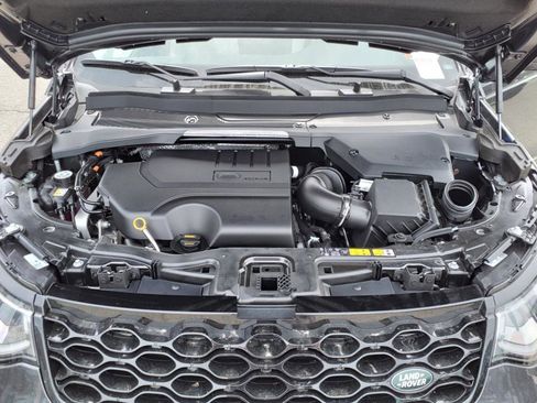 Used 2025 Land Rover Discovery Sport S image 9