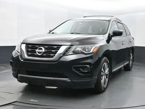 Used 2020 Nissan Pathfinder S FWD image 1