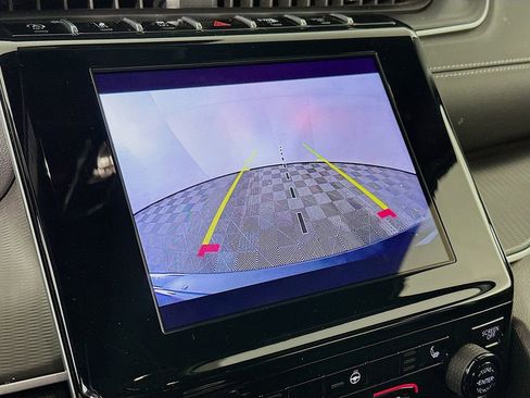 Certified 2024 Jeep Grand Cherokee Altitude image 22