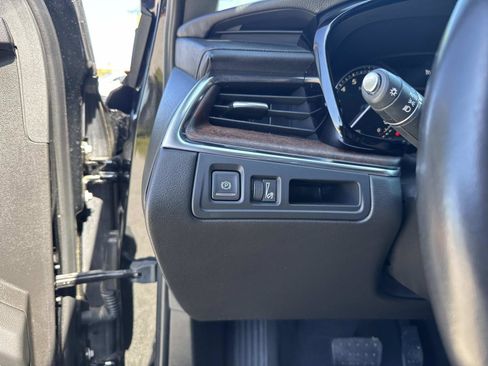 Used 2021 Cadillac XT5 Premium Luxury image 32