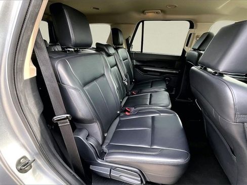 Certified 2024 Ford Expedition XLT image 26