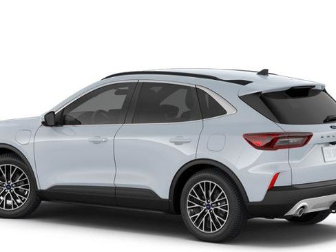 New 2026 Ford Escape SE w/ Class II Trailer Tow Package image 32