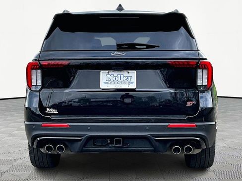 Certified 2025 Ford Explorer ST image 4