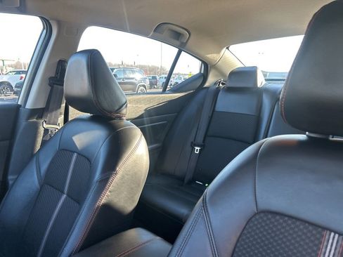 Used 2024 Nissan Altima 2.5 SR image 11