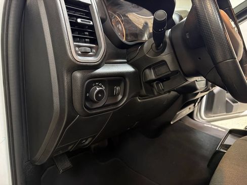 Used 2024 RAM 3500 Tradesman w/ Chrome Appearance Group AWD/4WD image 29