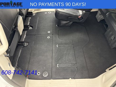 Used 2023 Chrysler Pacifica Touring-L FWD image 37