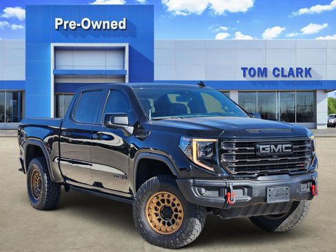 Used 2024 GMC Sierra 1500 AT4X image 1