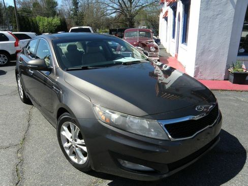 Used 2013 Kia Optima EX w/ Premium Pkg image 6