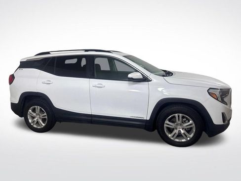 Used 2018 GMC Terrain SLE w/ Driver Convenience Package FWD image 2