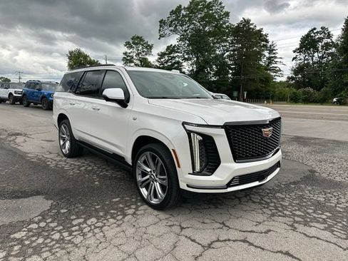 Used 2025 Cadillac Escalade Sport w/ Touring Package AWD/4WD image 7