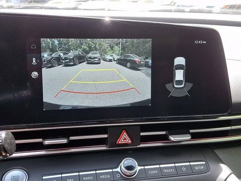 Used 2023 Hyundai Elantra Limited FWD image 22