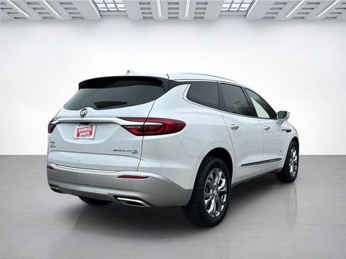 Used 2018 Buick Enclave Avenir w/ Avenir Technology Package image 4