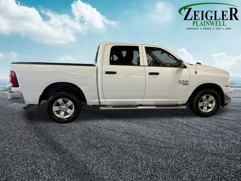 Used 2019 RAM 1500 ST w/ SXT Appearance Group image 10