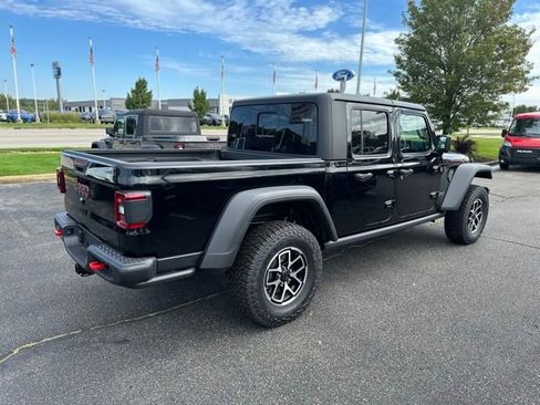 New 2025 Jeep Gladiator Rubicon w/ Convenience Group image 11