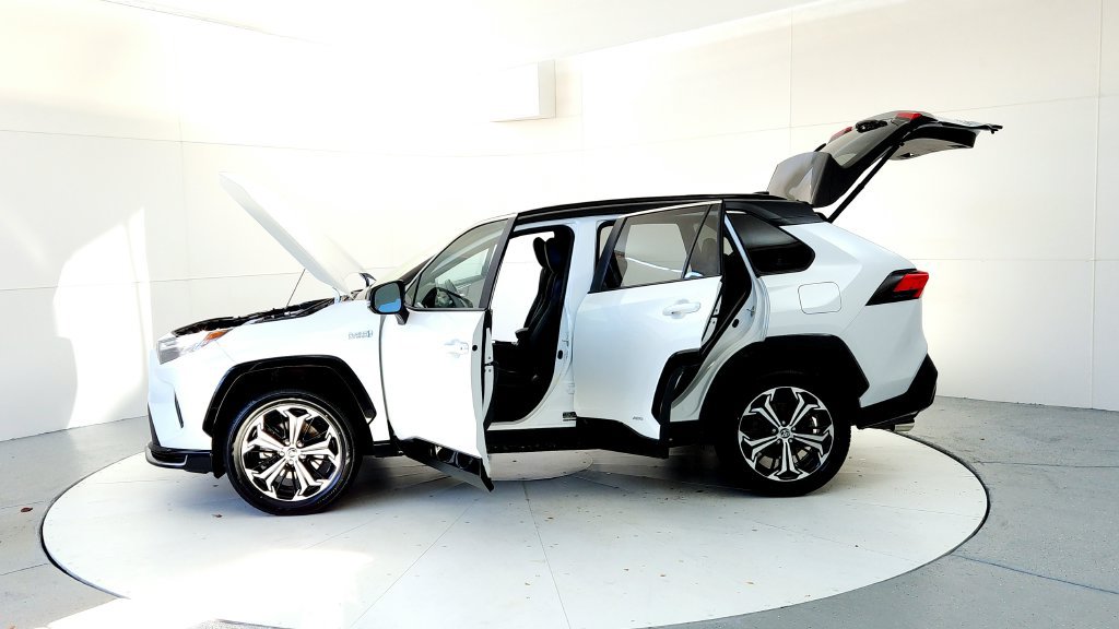 Used 2023 Toyota RAV4 XSE w/ Weather Package AWD/4WD image 10