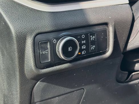 Used 2024 Ford Explorer XLT w/ Equipment Group 202A AWD/4WD image 10