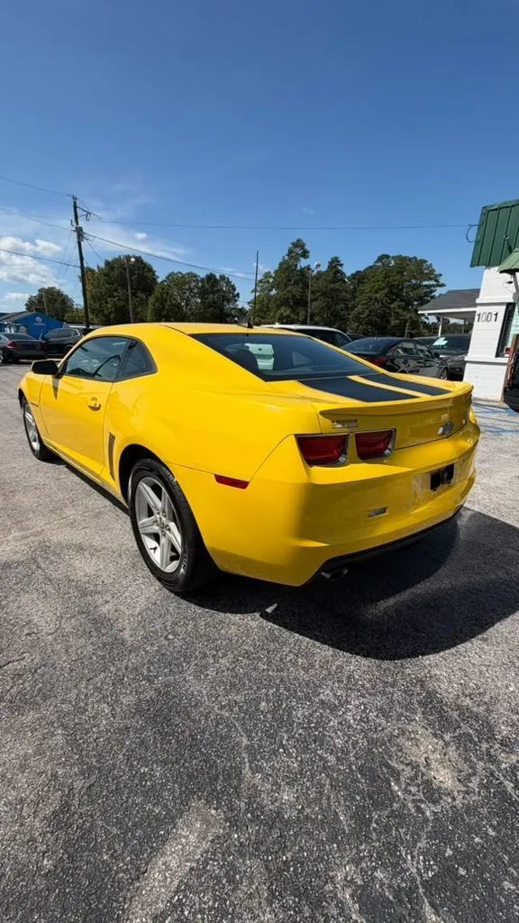Used 2011 Chevrolet Camaro LT w/ Black Stripe Package RWD image 7