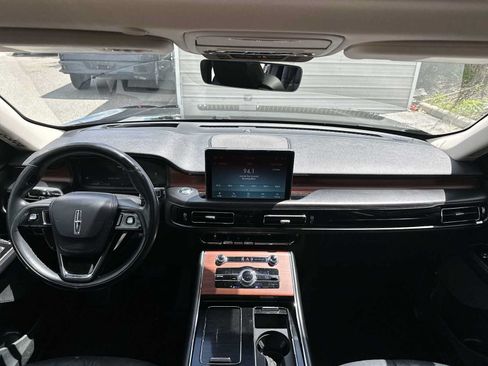 Used 2022 Lincoln Aviator Reserve w/ Equipment Group 201A RWD image 14