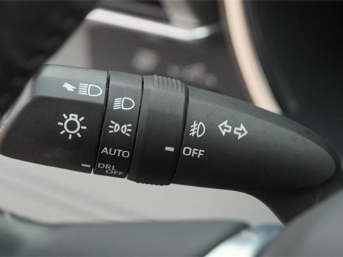 Used 2020 Toyota Highlander Platinum image 33