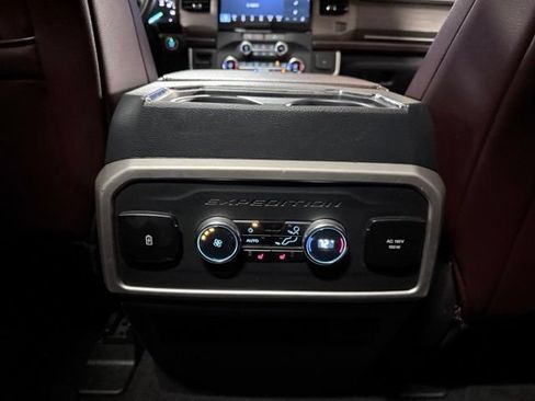 Used 2024 Ford Expedition Limited AWD/4WD image 37
