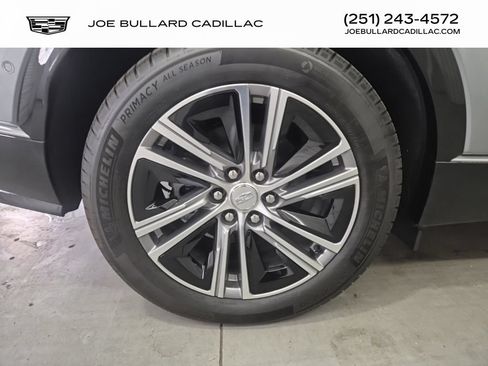 New 2026 Cadillac Lyriq Premium Luxury w/ LPO, Floor Liner Package AWD/4WD image 9
