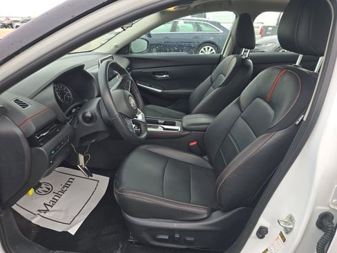 Certified 2025 Nissan Sentra SR w/ SR Premium Package image 12