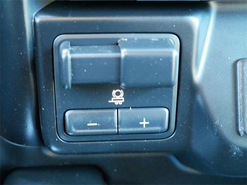 Used 2023 Chevrolet Silverado 2500 LTZ w/ LTZ Premium Package image 19