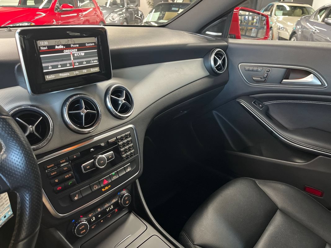 Used 2014 Mercedes-Benz CLA 250 image 39