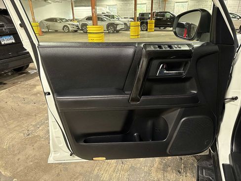 Used 2021 Toyota 4Runner TRD Off-Road Premium w/ Moonroof Package image 31