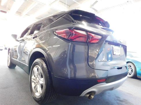 Used 2020 Chevrolet Blazer LT FWD image 2