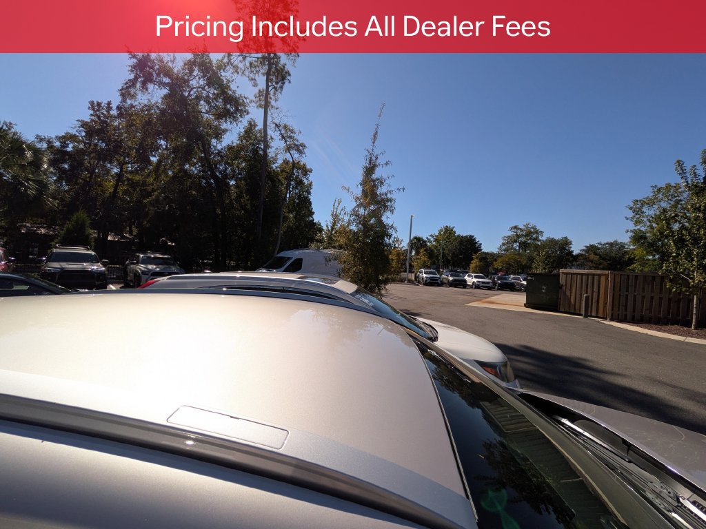 Used 2021 Toyota Venza XLE w/ Softex Package AWD/4WD image 11