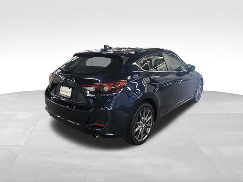 Used 2018 MAZDA MAZDA3 Grand Touring w/ Premium Equipment Package FWD image 30