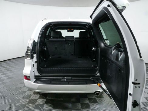 Used 2022 Lexus GX 460 Premium w/ Premium Package AWD/4WD image 31