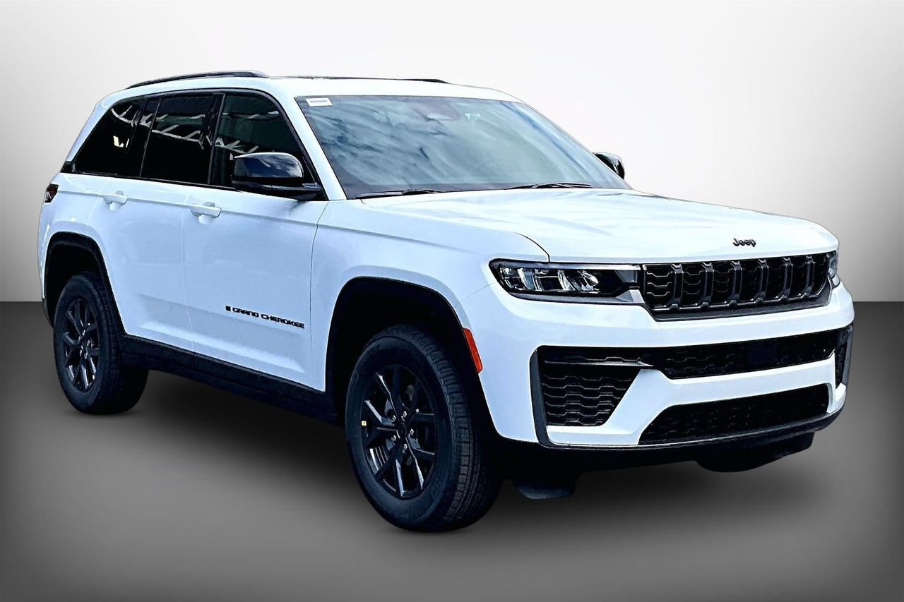 New 2027 Jeep Grand Cherokee Altitude AWD/4WD image 1