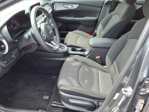 Used 2024 Kia Forte LXS image 10